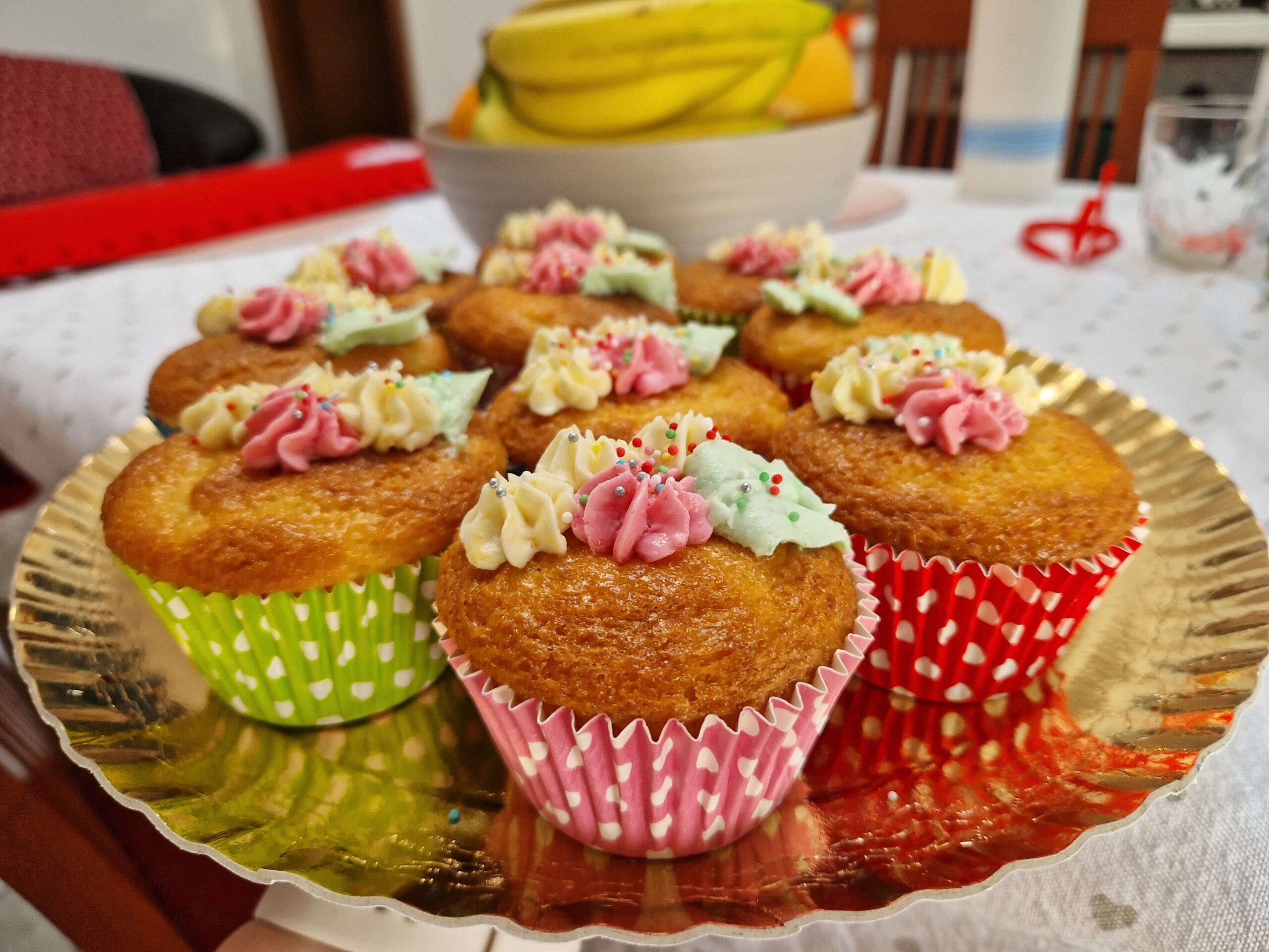 HMGH2407 scaled Muffin